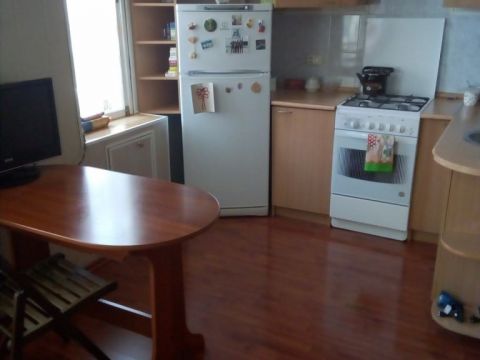 Продажа 2-Кв ст/п Карла Маркса 225