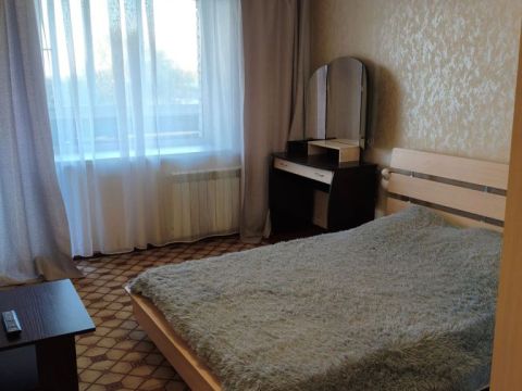 Аренда 2-Кв ч/б Космонавтов 17