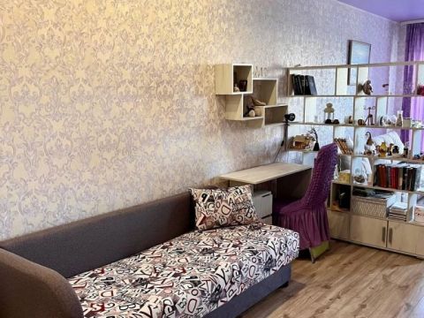 Продажа 1-Кв студ Октябрьский 140